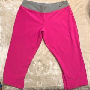 Nike Cropped Legging- XL